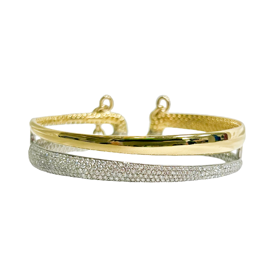 18Kt Two Toned Two Row Bracelet With (227) Round Diamonds Weighing 2.60cttw