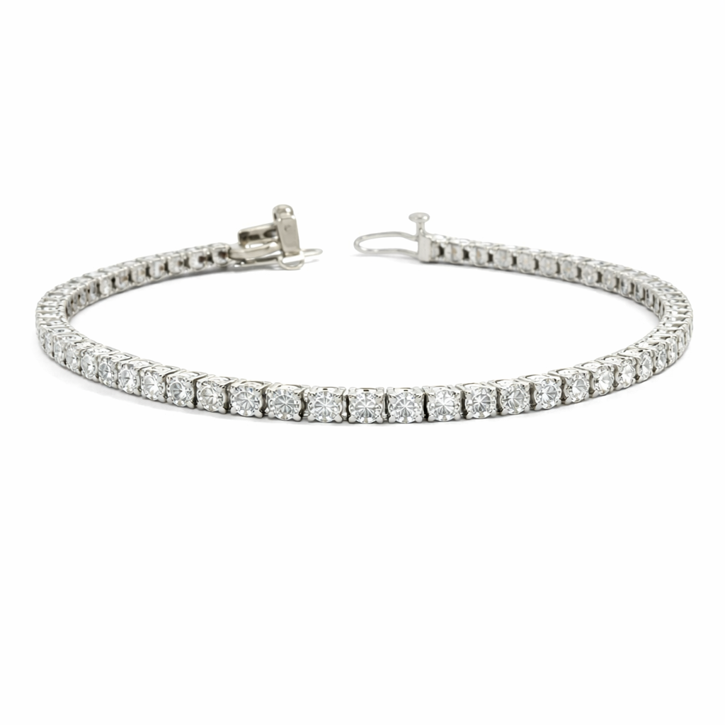[TENNISBRACELET] 14Kt White Gold Tennis Bracelet With (63) Round Diamonds Weighing 4.55cttw