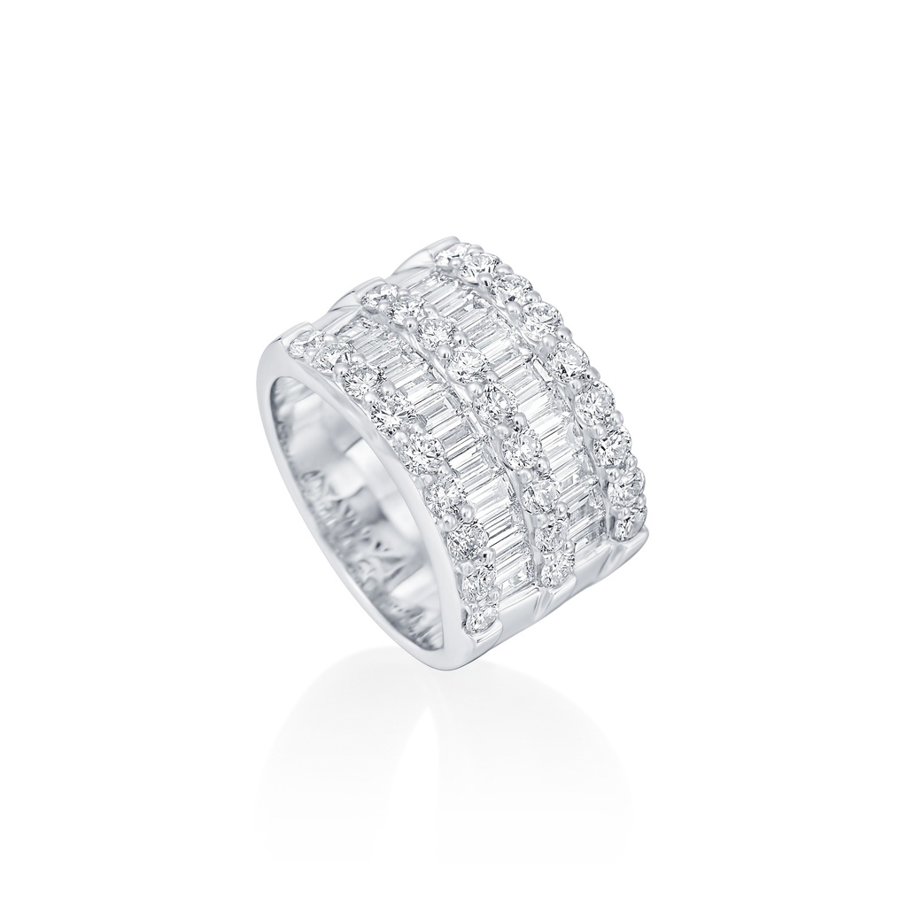 18Kt White Gold Five Row Band With (27) Round Diamonds Weighing 1.50ct And (22) Baguette Diamonds Weighing 1.50ct