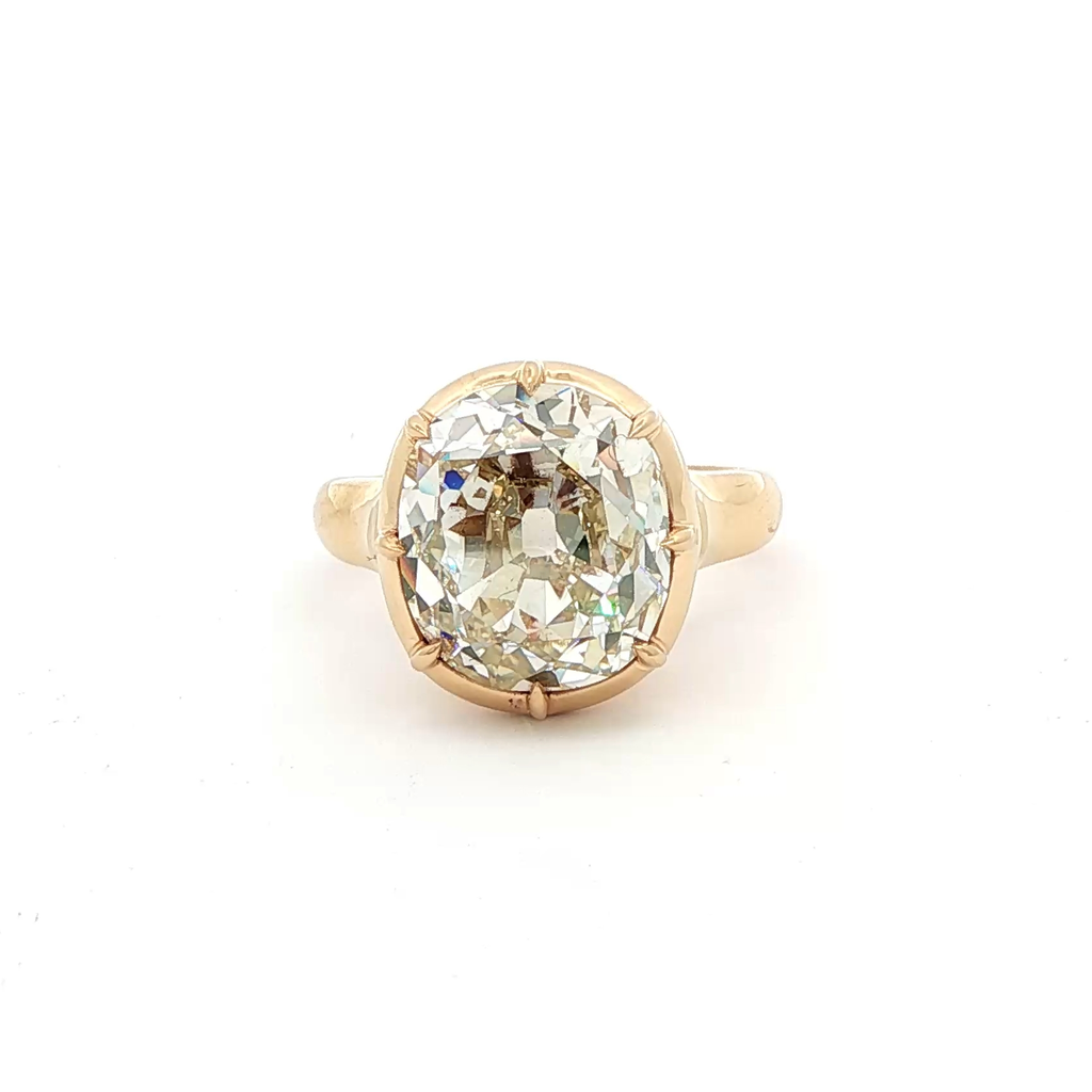 18Kt Yellow Gold Ring With An Old Mine Cut Diamond Weighing 6.50ct