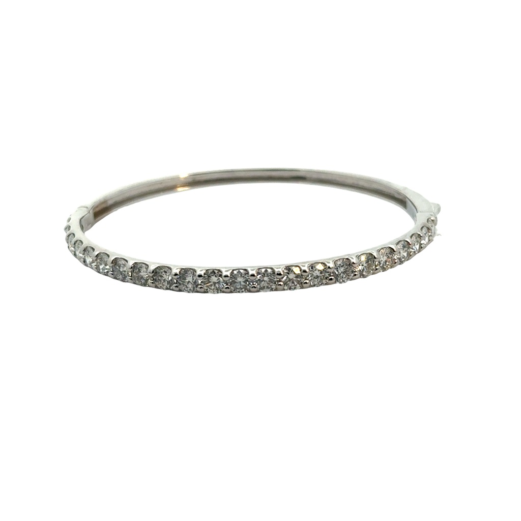14Kt White Gold Bangle With (22) Round Diamonds Weighing 5.20cttw