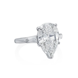 [71261] Platinum Ring With A Pear Shaped Center Diamond 4.25ct And Tapered Baguette Side Stones 0.35ct