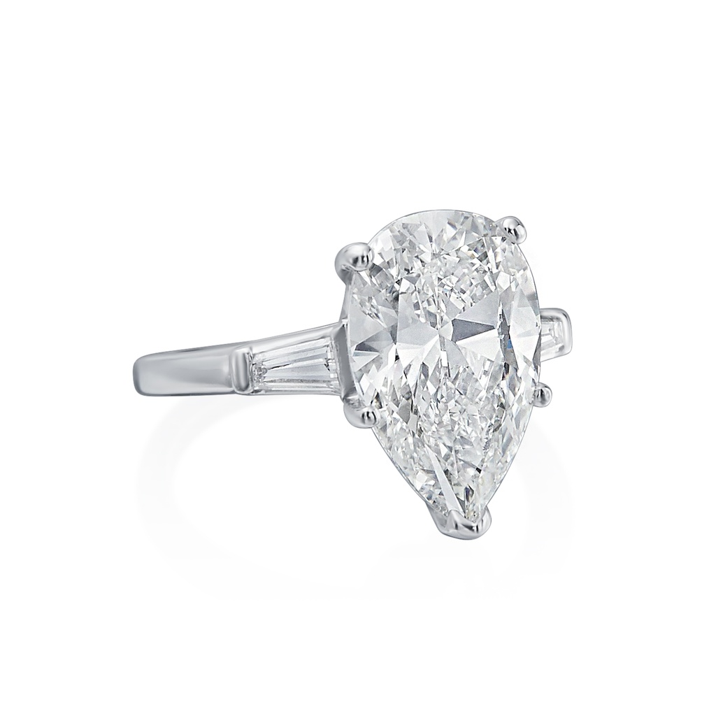 Platinum Ring With A Pear Shaped Center Diamond 4.25ct And Tapered Baguette Side Stones 0.35ct