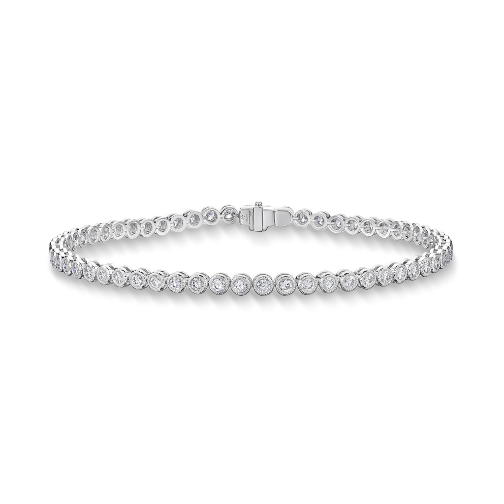 18Kt White Gold Line Bracelet With 77 Round Diamonds Weighing 0.96cttw