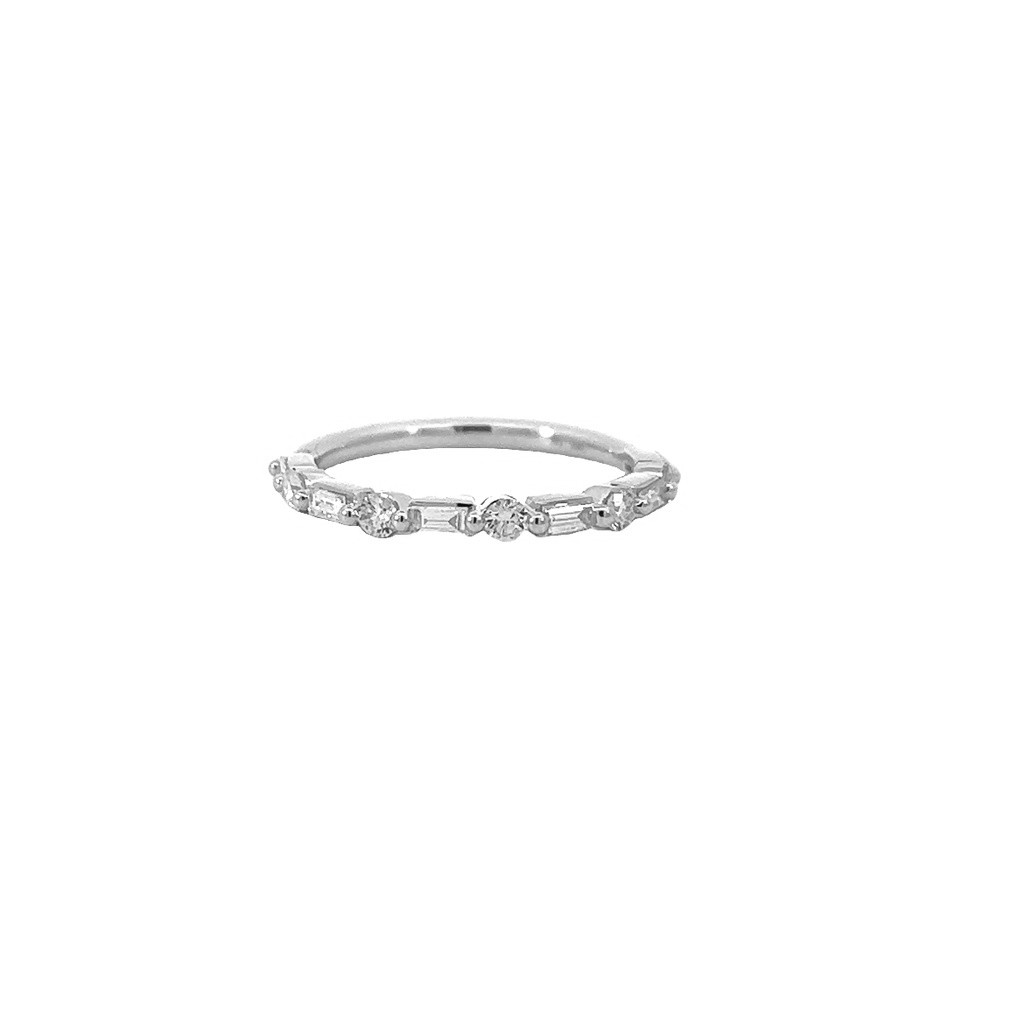 [W901002] 14Kt White Gold Eternity Band With (9) Baguette And (9) Round Diamonds Weighing 0.90cttw