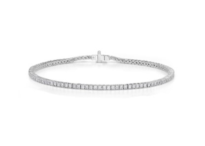 18Kt White Gold Line Bracelet With (88) Round Diamonds Weighing 1.99cttw