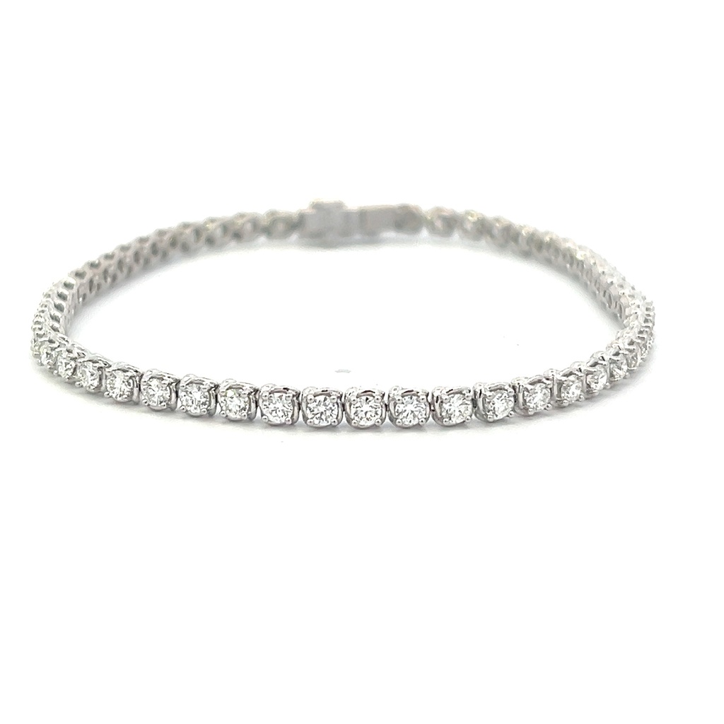 18Kt White Gold Tennis Bracelet With (52) Round Diamonds Weighing 2.85cttw
