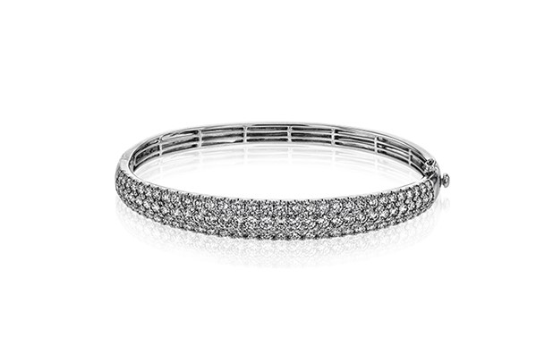 18Kt White Gold Diamond Bangle Bracelet 5.45cttw