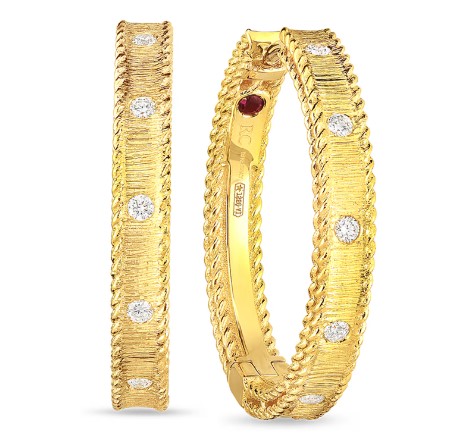 18Kt Yellow Gold Princess Hoops With (10) Round Diamonds Weighing 0.13cttw