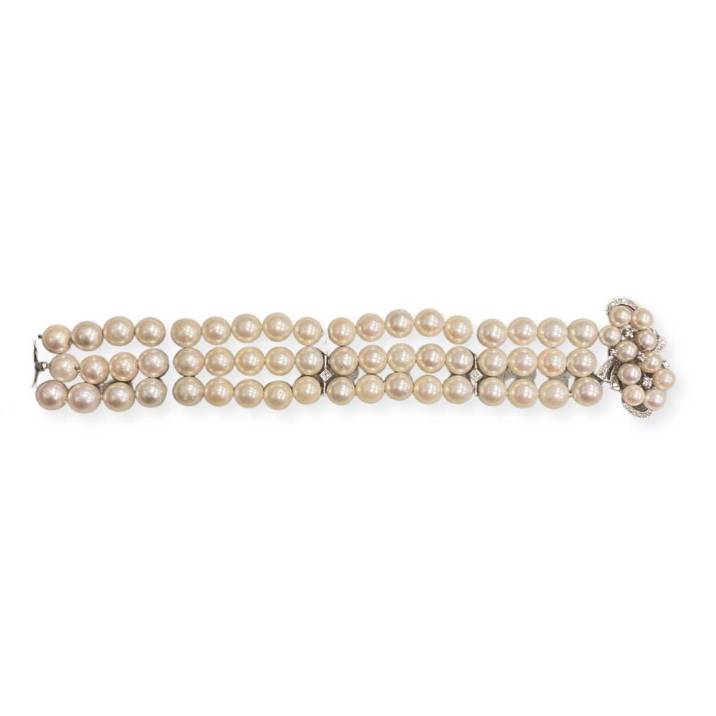 18Kt White Gold Three Row Pearl Bracelet With (38) Round Diamonds Weighing 0.75cttw