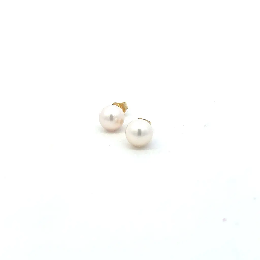 7.5mm Cultured Pearl Stud Earrings In 14Kt Yellow Gold