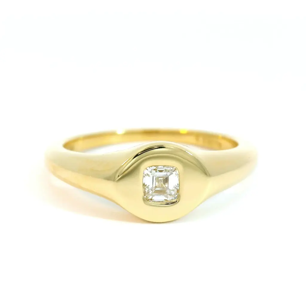 [R-AS023.18KY] Signet Ring With An Asscher Cut Diamond Weighing 0.23ct In 18Kt Yellow Gold