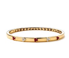 [BM1447] 18Kt Yellow Gold Trinity Round Ruby And Diamond Bangle 0.41cttw