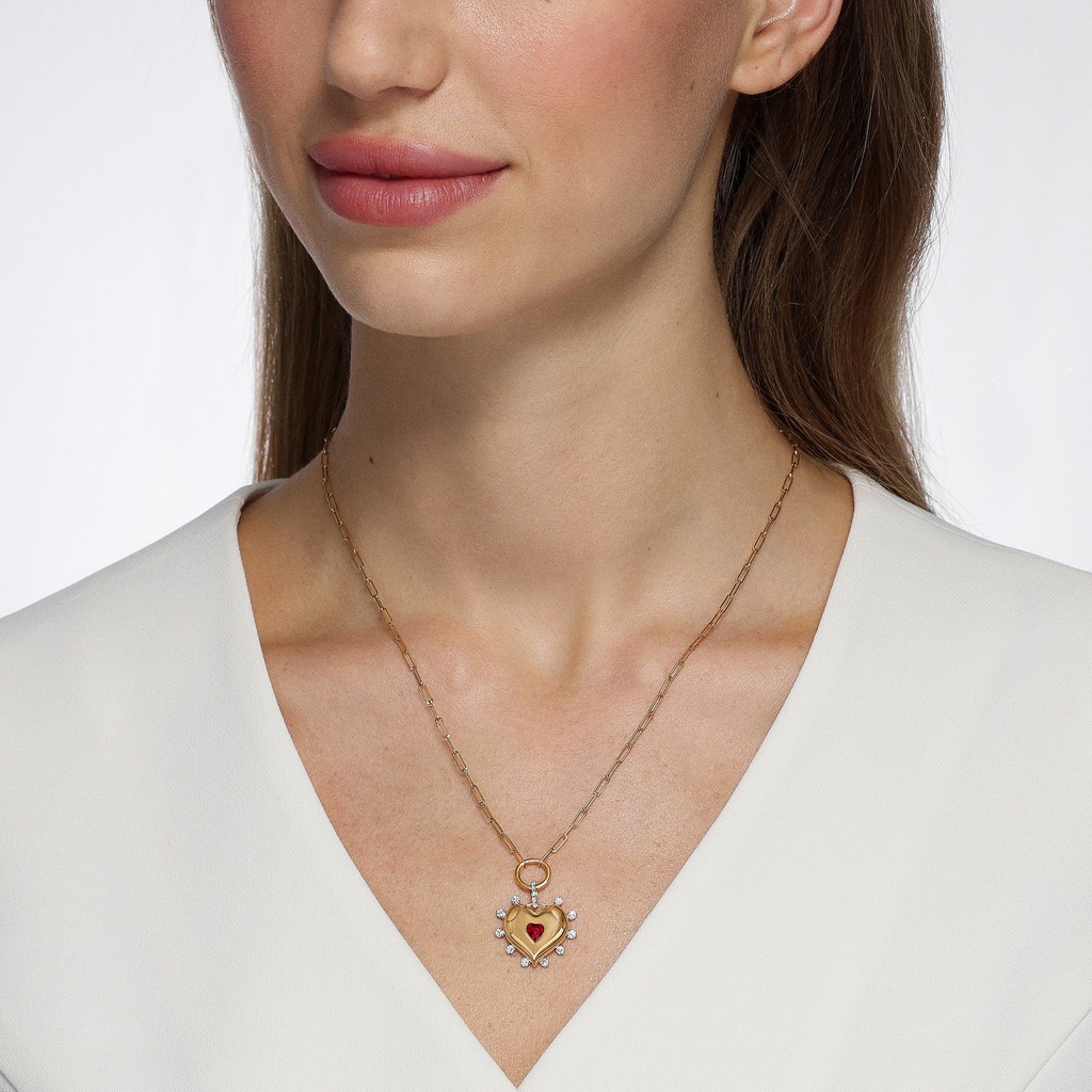 [PM2972] 18Kt Yellow Gold Sweetheart Heart Shaped Ruby And Round Diamond Necklace 0.79cttw