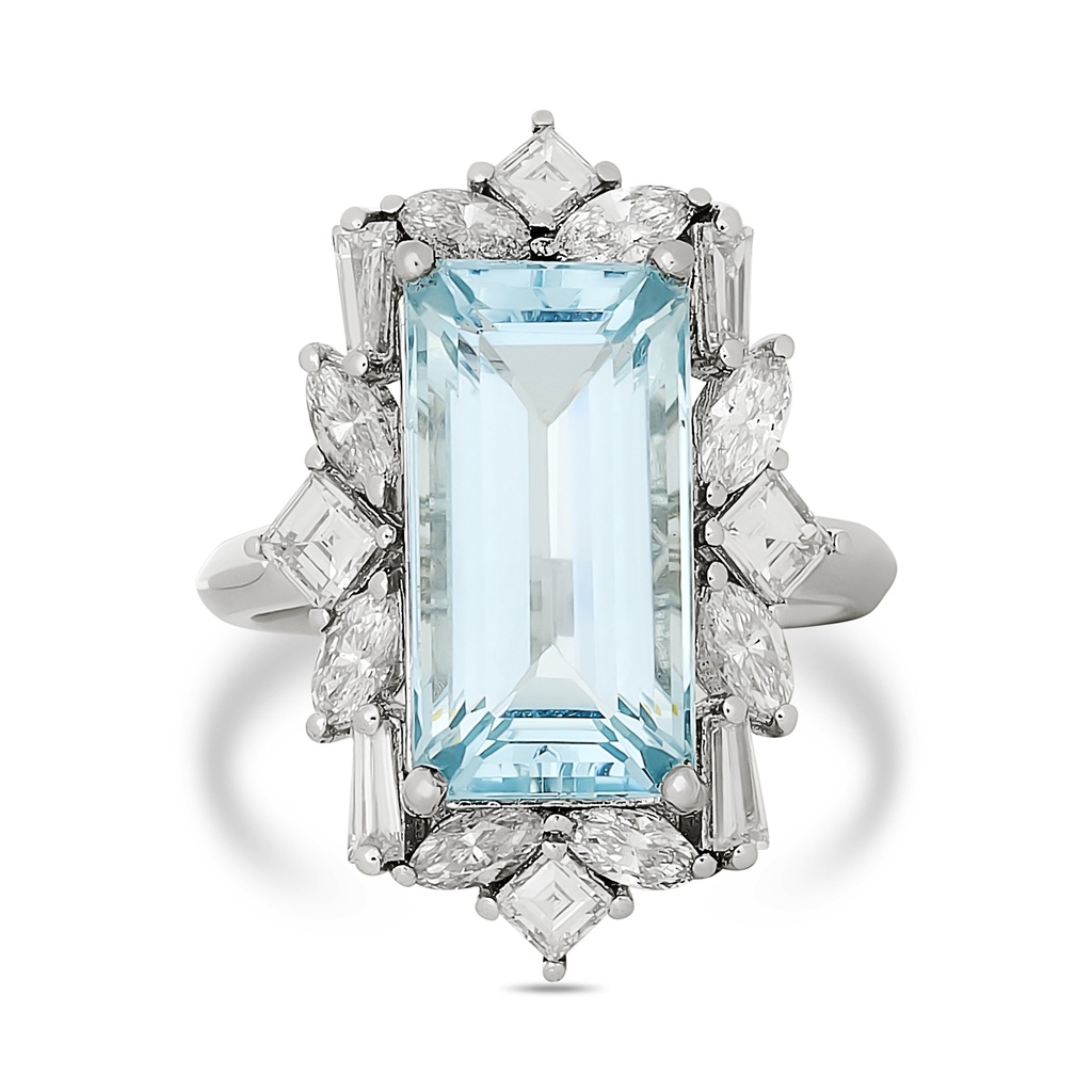 [R81737] Platinum Ring With An Emerald Cut Aquamarine Weighing 6.00ct And Mixed Shape Diamonds Weighing 1.60ct
