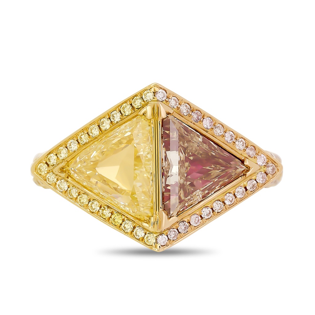 [PRTR83577-P] 18Kt Two Toned Ring With (2) Trillion Cut Diamonds Weighing 2.92ct And (372) Round Yellow/Pink Diamonds Weighing 1.68ct