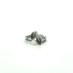 [R-2ALE-TTD1W] Diamond And Pearl Two Leaf Ring 1.05cttw