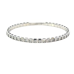 [M7535] 14Kt White Gold Square Illusion Bangle With (39) Round Diamonds Weighing 3.51cttw