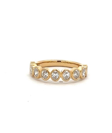[7258-18] 18Kt Yellow Gold Bezel Band With (9) Round Diamonds Weighing 0.91cttw