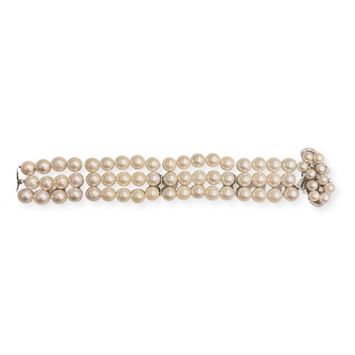 [B49373K.1] 18Kt White Gold Three Row Pearl Bracelet With (38) Round Diamonds Weighing 0.75cttw