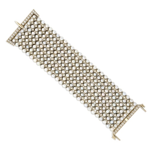 [B8003.2] 18Kt White Gold Wide Bracelet With (224) Cultured Pearls And (223) Round Diamonds Weighing 5.50cttw