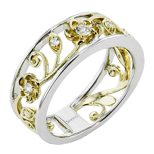 [LR2570-804974] 18Kt Two Toned Flower Ring With (7) Round Diamonds Weighing 0.16cttw