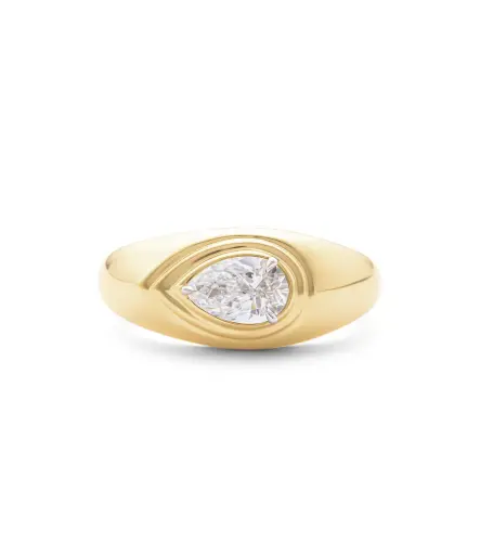 [R0009DPTY] 18Kt Yellow Gold And Platinum Layered Signet Ring With A Pear Shaped Diamond Weighing 0.50ct