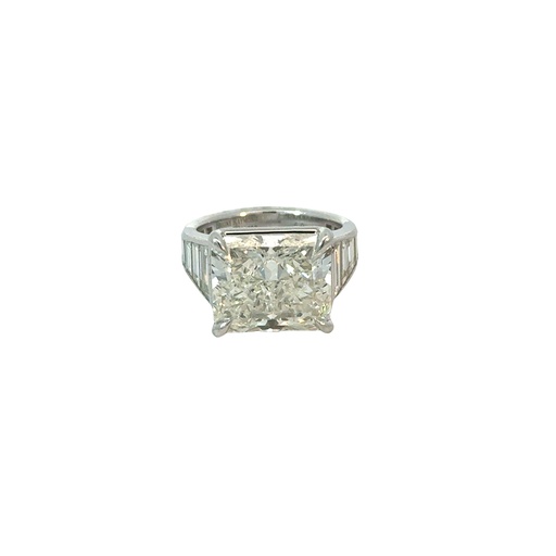 [OD225STTRAO-O/PRTPD73926A-P] Platinum Ring With A Radiant Cut Diamond Weighing 9.36ct And (16) Trapezoid Diamonds Weighing 2.25ct