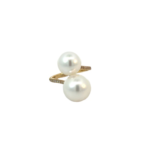 [PR302AY] 18Kt Yellow Gold Pearl Bypass Ring With (18) Round Diamonds Weighing 0.18cttw